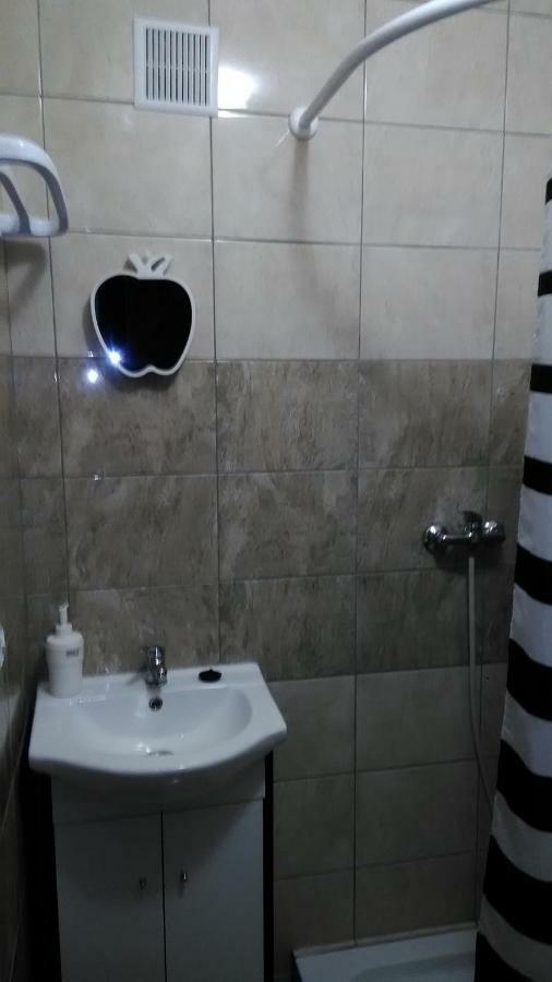 Pokoje Henryk Apartment Korytow Екстериор снимка